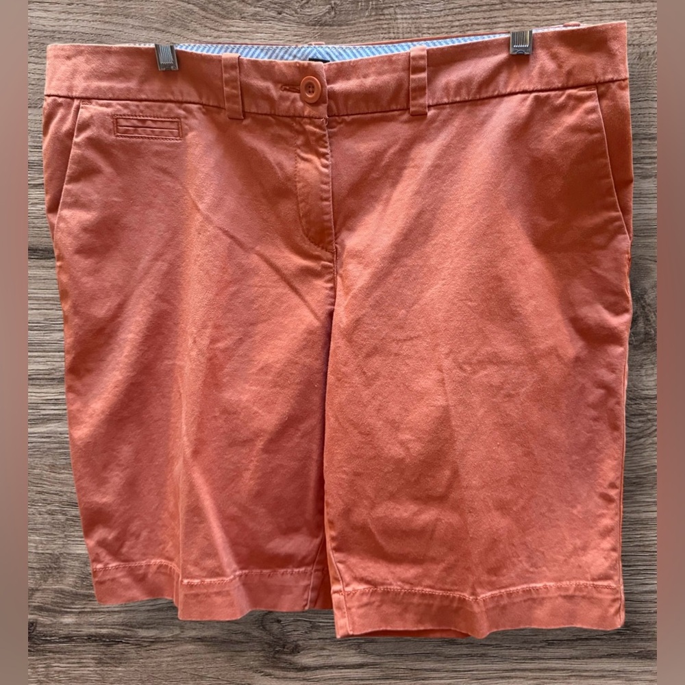 Tommy Hilfiger Women's Salmon Shorts. 4 pockets. Size 14. EUC